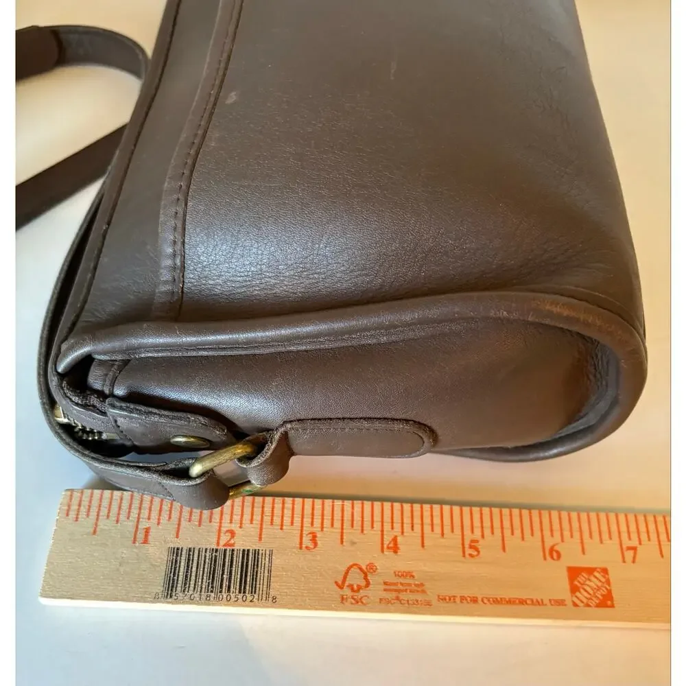Coach Taylor crossbody zip in  brown  H5C-9944 c. 1995